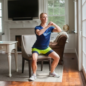 chair squat 2